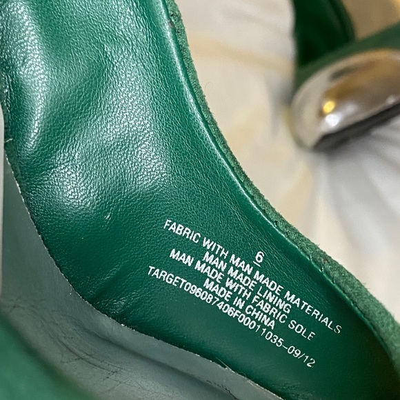 Green heels ! - Picture 2 of 4